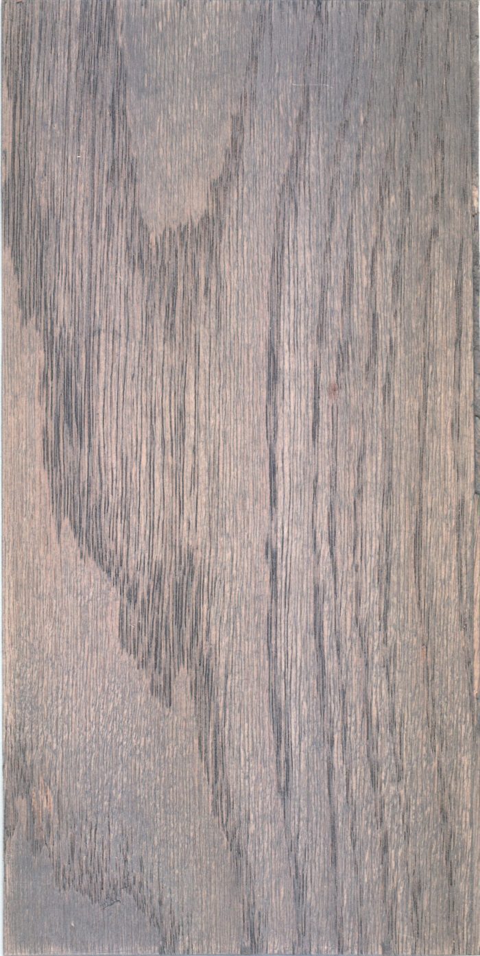 خاکستری - چوب بلوط